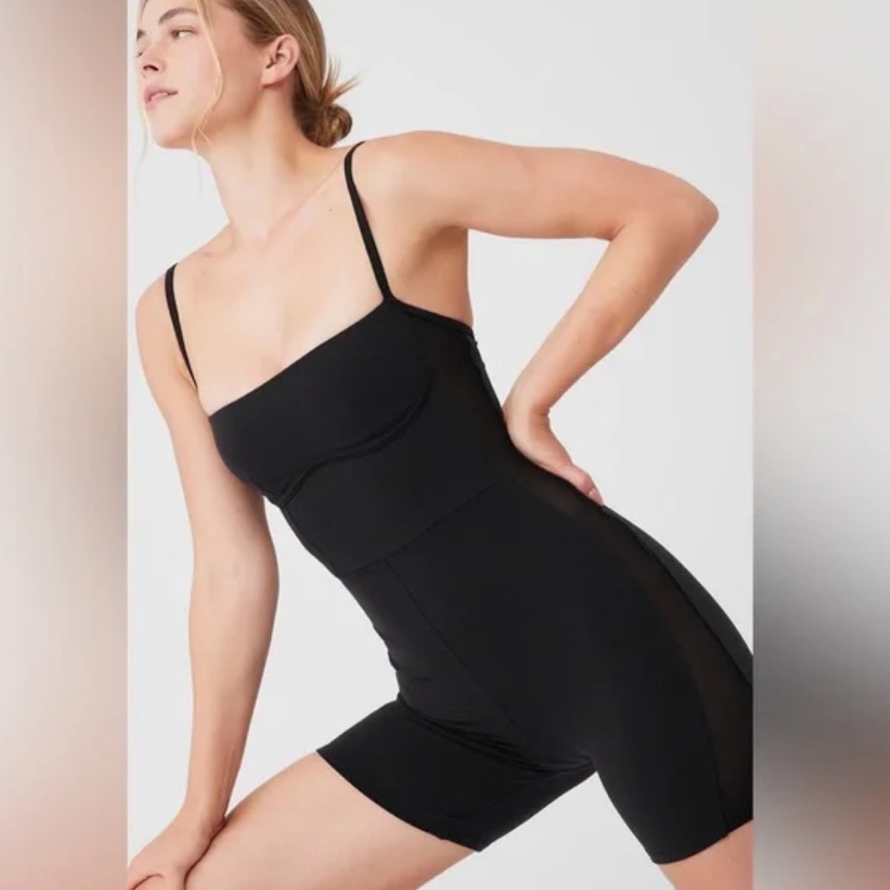 ALO Yoga Airbrush Mesh Everlasting Onesie Size S Black Activewear Stretch Chic - Picture 2 of 4